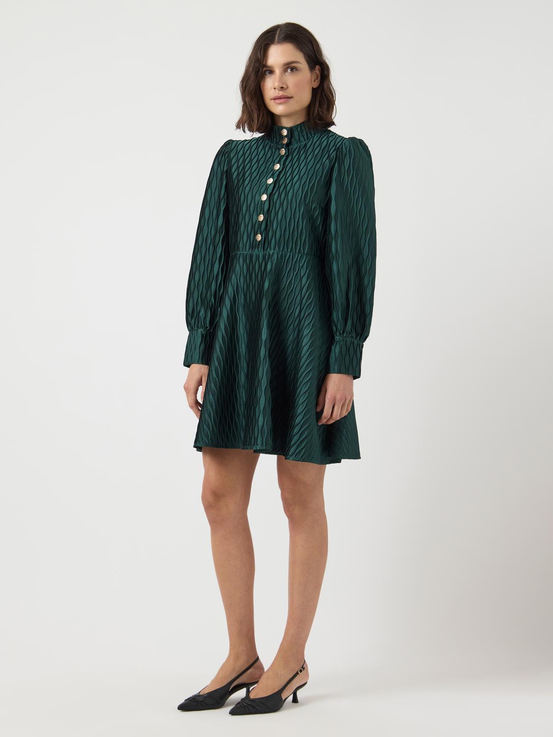 model_shot-front_full